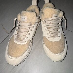 Brandblack Tan Shearling Sneakers